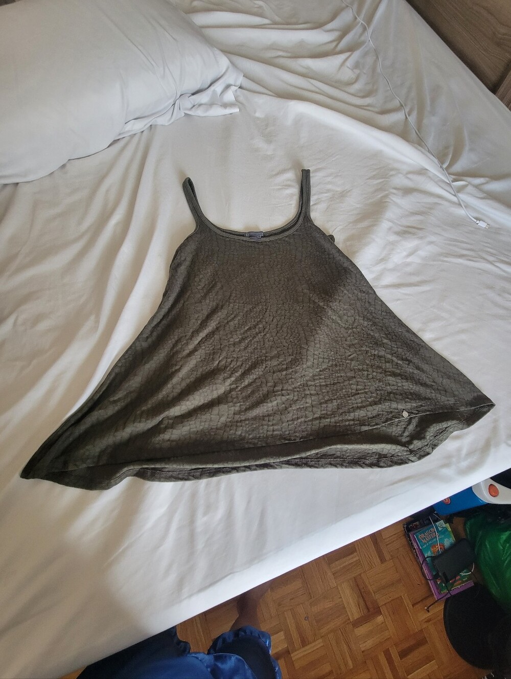 Women's Green Tank Top - Lightweight Swing Fit